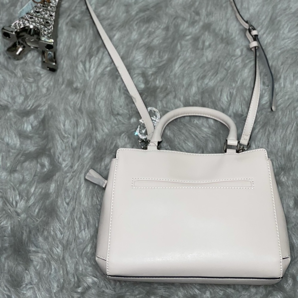 GUESS SLING BAG - Picture 3 of 4